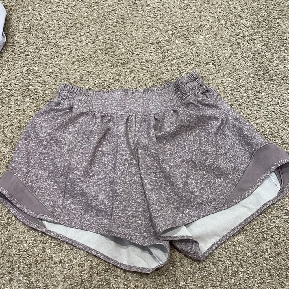 Lululemon Hottie Hot shorts 4”